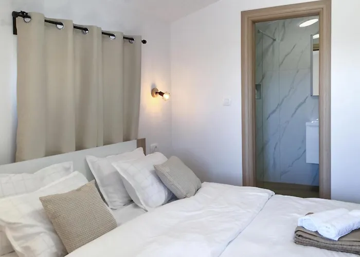 3 Bedroom Cozy In