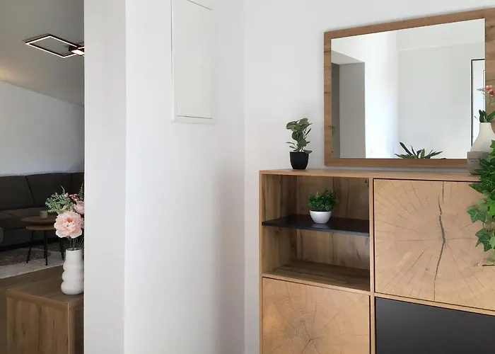 3 Bedroom Cozy In *