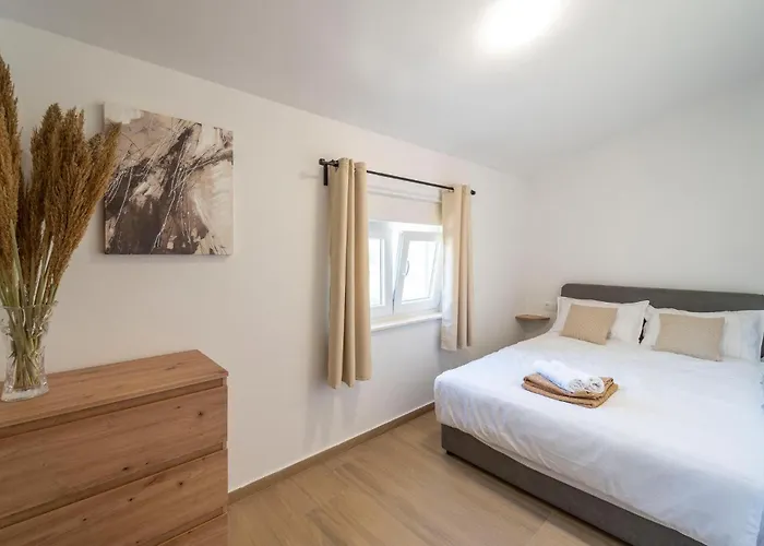3 Bedroom Cozy In Ferienhaus *