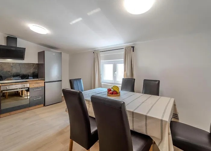 Holiday home 3 Bedroom Cozy In