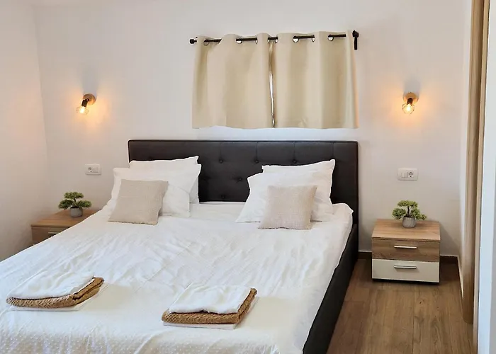 Дом отдыха 3 Bedroom Cozy In *