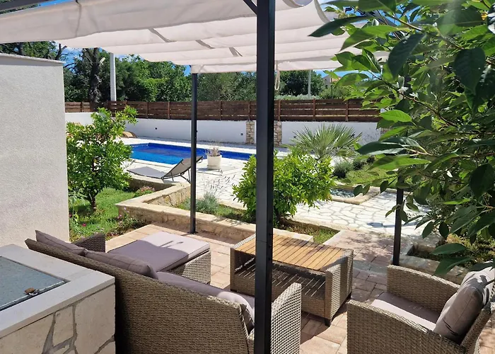 3 Bedroom Cozy In Дом отдыха